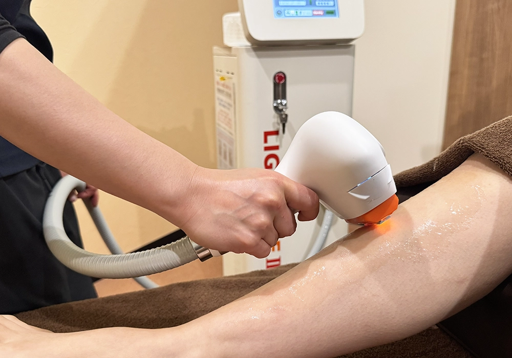 脱毛のカウンセリングと施術イメージ